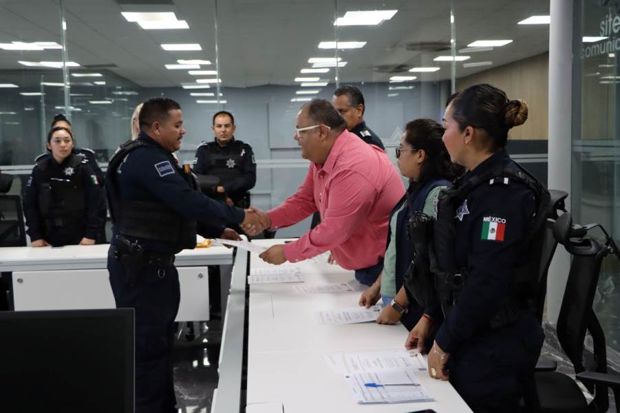 Concluyen 600 policías municipales cursos preventivos en materia de género