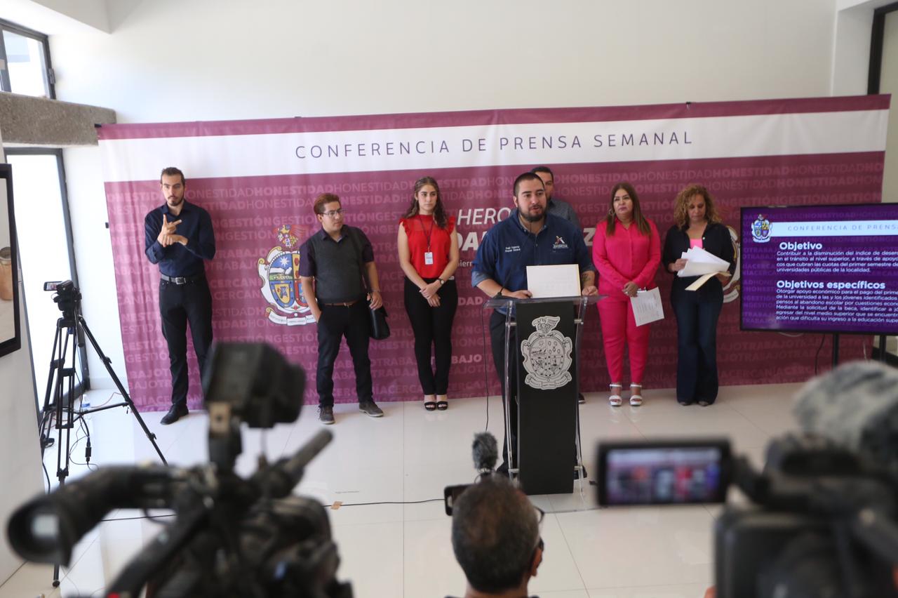 Otorgaran becas a estudiantes para ingresar a la Universidad