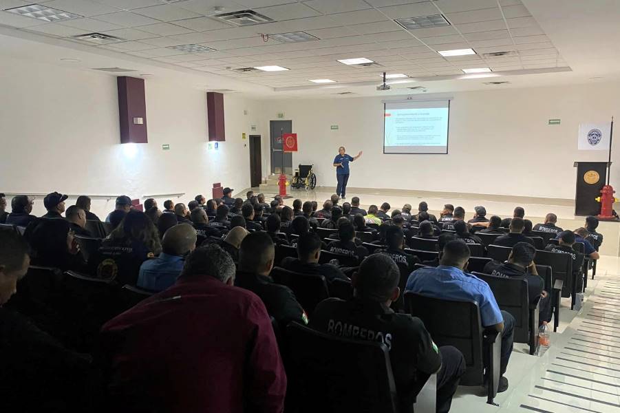 Se actualizan bomberos en combate a derrames químicos