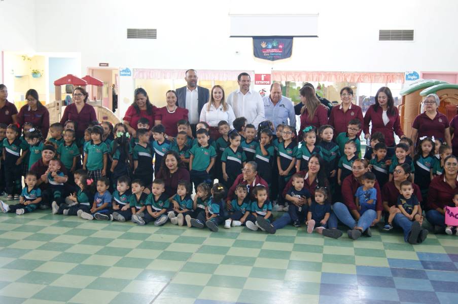 Entrega alcalde remodelación de la Estancia Infantil Municipal