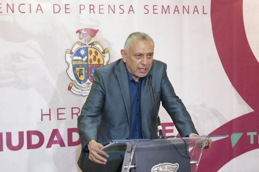 Registra municipio, 1ª renuncia de funcionario