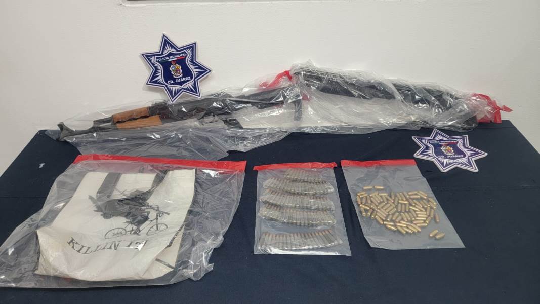 Detienen a dos personas una de ellas menor de edad con armas largas y cartuchos en colonia Fovissste Chamizal