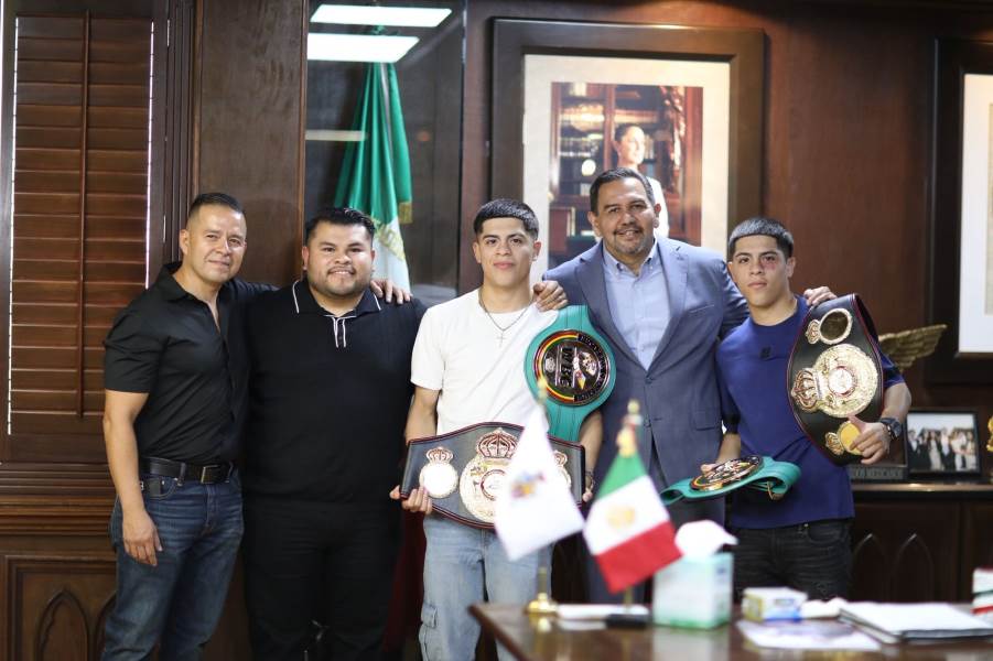 Los hermanos Bonilla, campeones de boxeo, agradecen apoyo al presidente municipal de Juárez