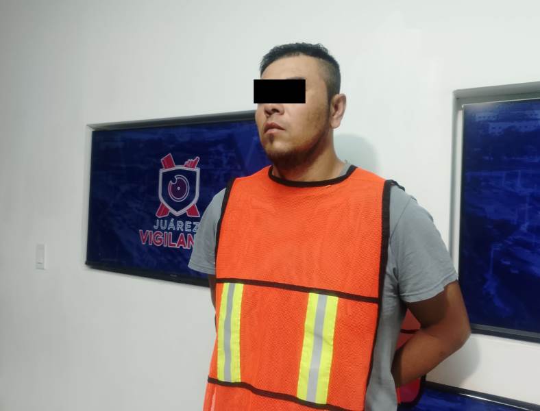 Tras persecución detienen a presunto responsable de robo de vehículo con violencia en Parajes del Valle