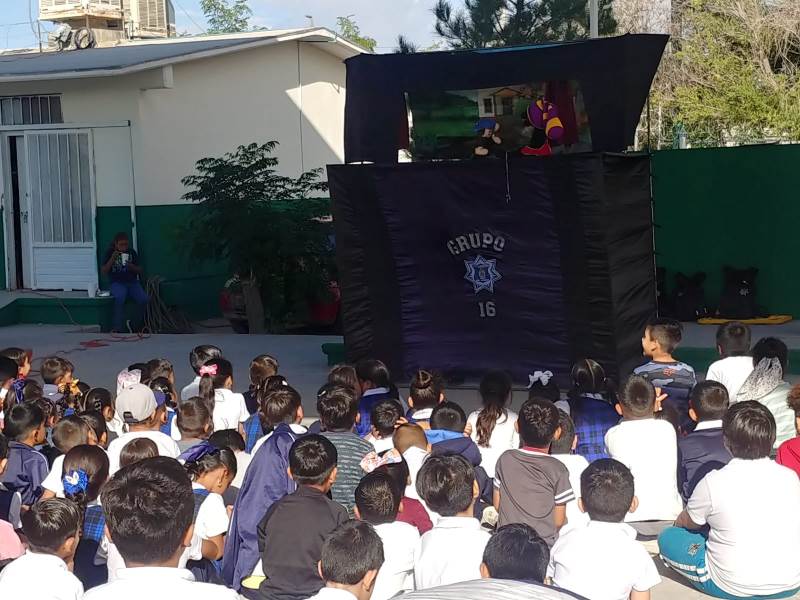 Realizan función de “teatrino” en primaria como parte de acciones preventivas