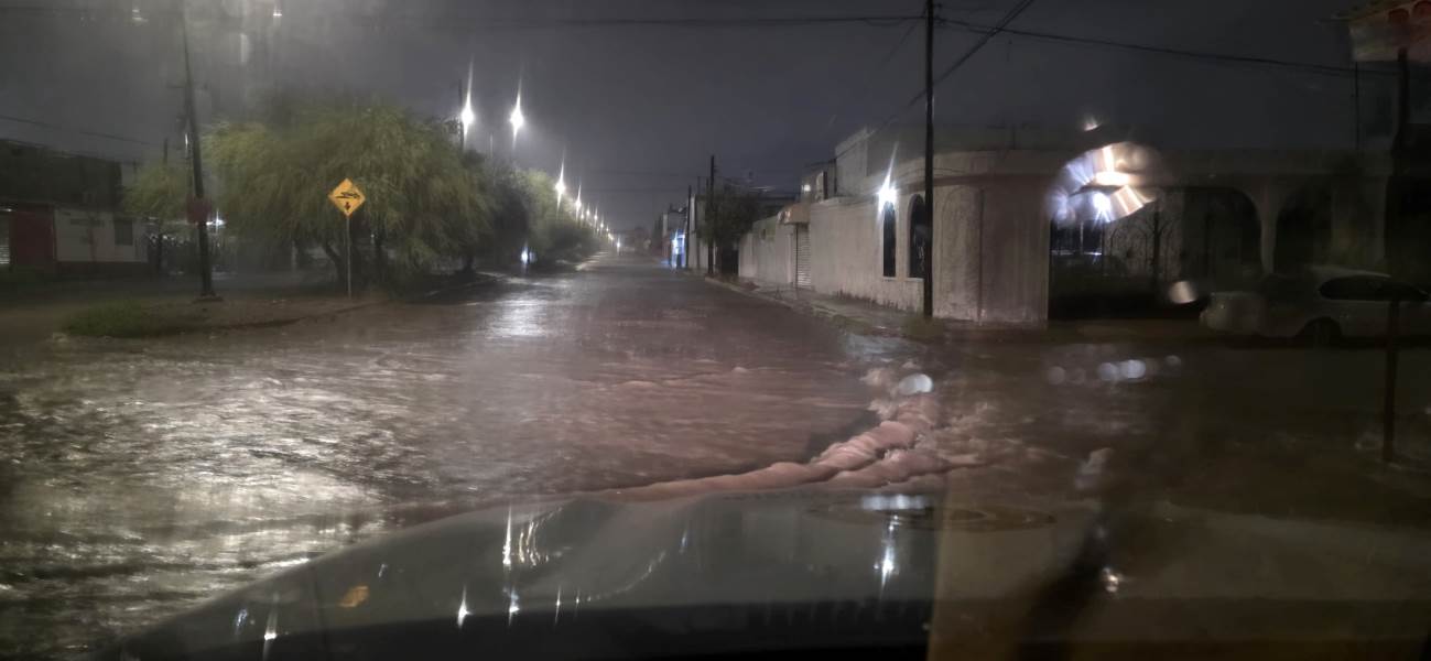 Ciudad Juárez concentra decenas de emergencias por lluvias; reportan 58 inundaciones durante la madrugada