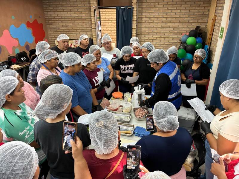 Capacitan a 27 personas en Juárez para elaborar embutidos y emprender