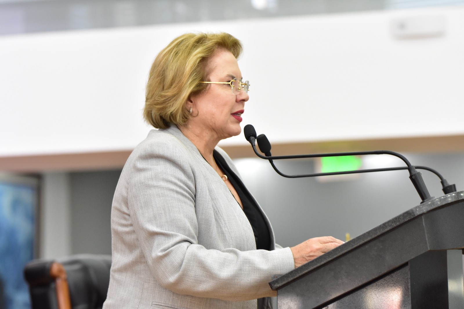 Pactan diputados expulsión de Adriana Terrazas de la bancada de MORENA en el Congreso local.