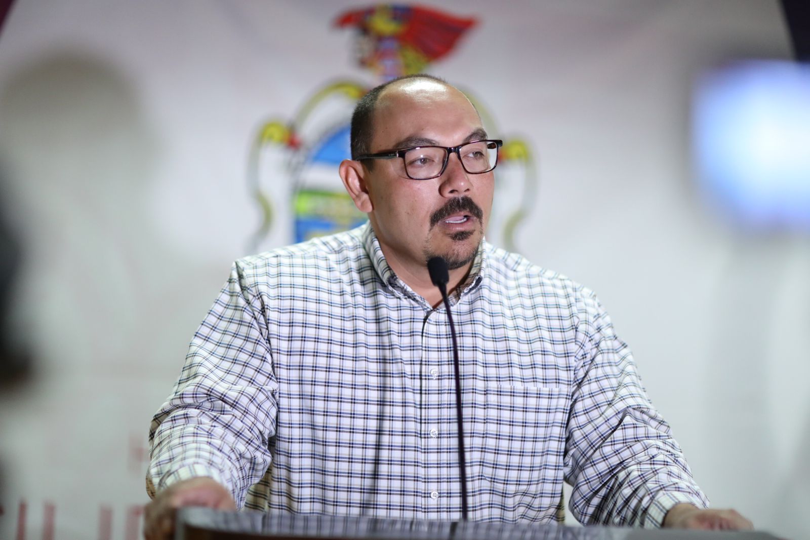 Inicia nueva era en la recolección de la basura, operadores recorrerán las calles hasta las 11 de la noche.