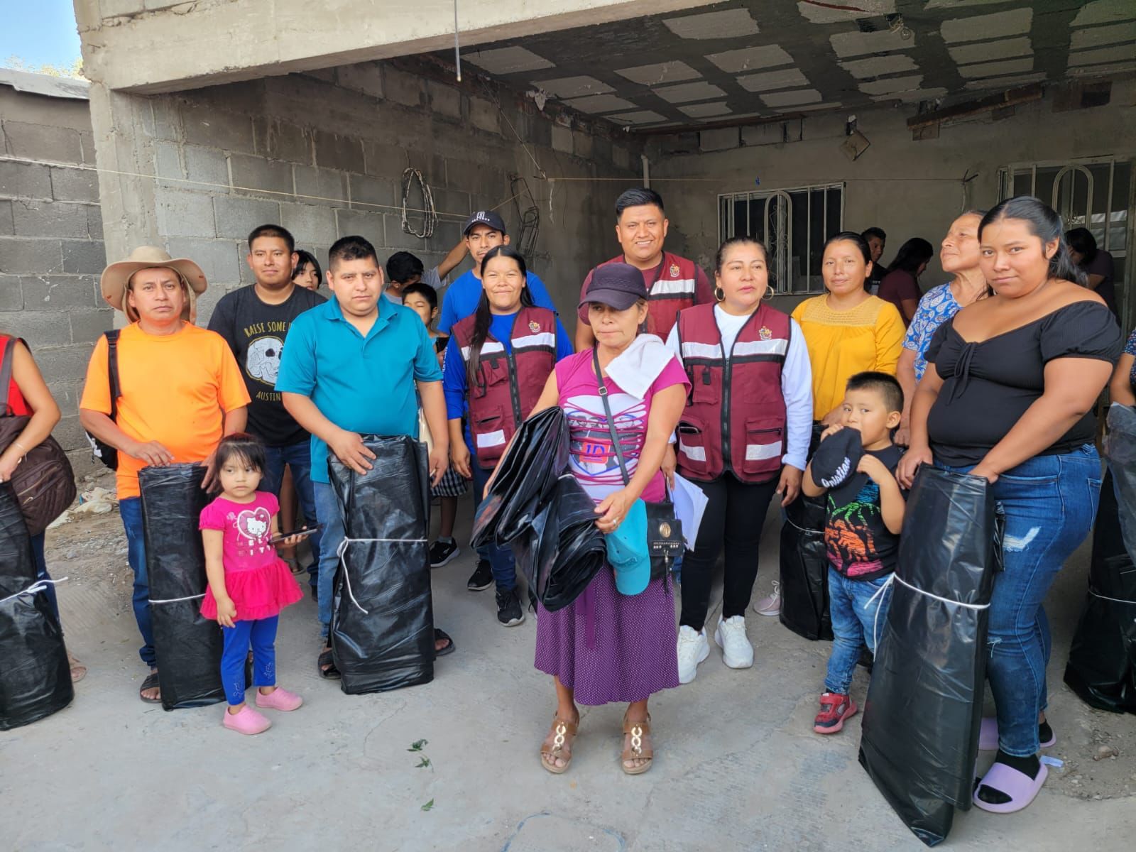 Reciben grupos originarios apoyos municipales