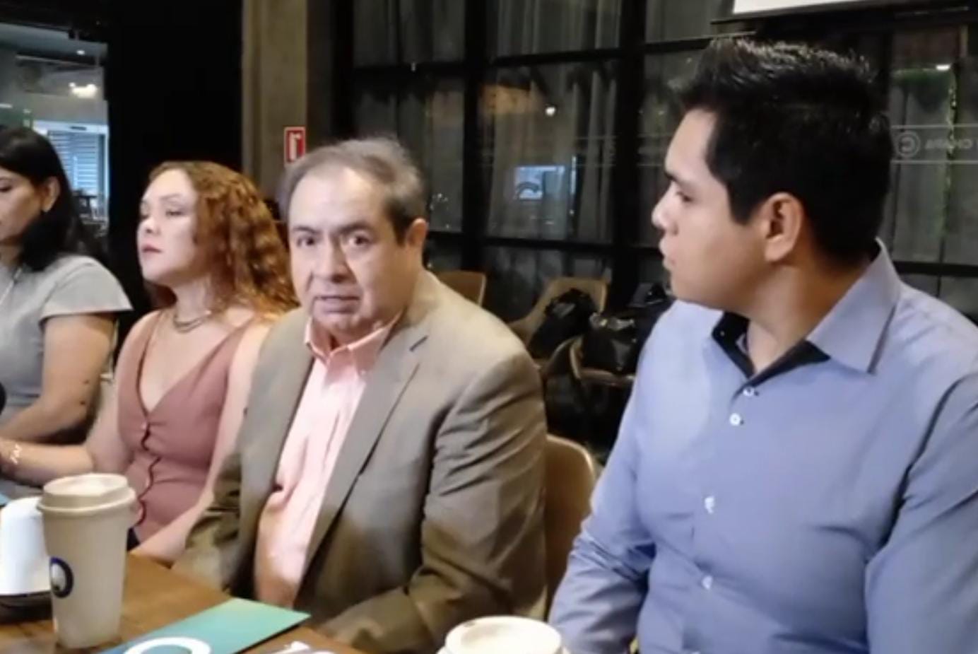 Mujeres buscan embarazarse por primera vez a los 38 años, según estudios.