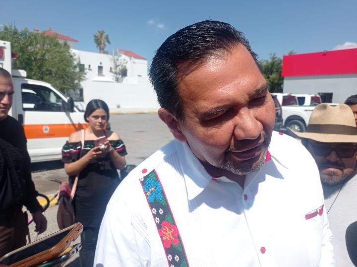 Cierre de puentes por flujo de migrantes no afecta a la economía local, solo aumenta los tiempos de cruce.