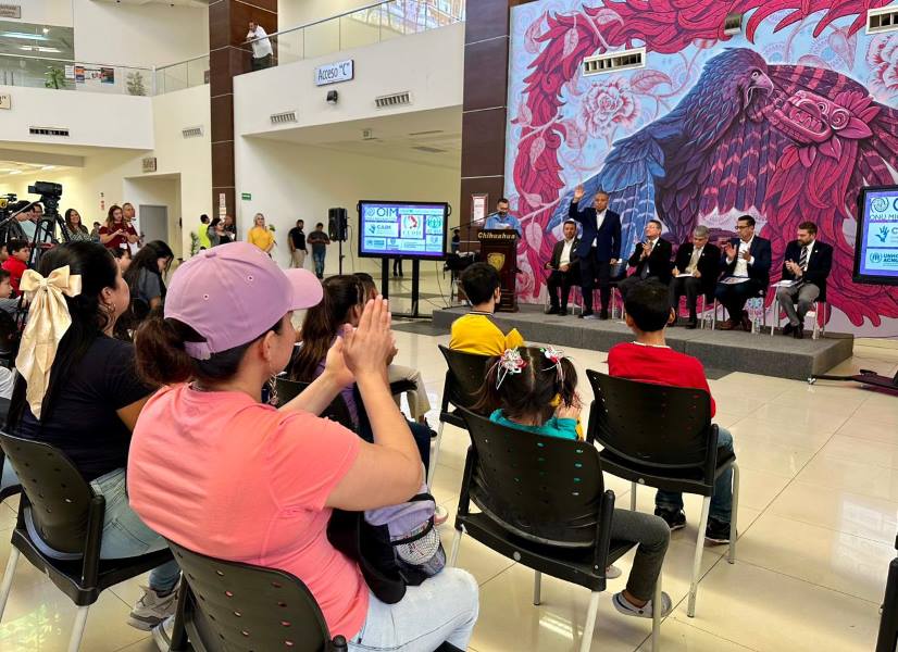 La JMAS donó 120 mochilas para niños migrantes