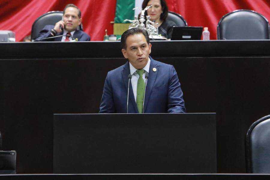 Alejandro Pérez Cuéllar destaca política interior y exterior en informe federal
