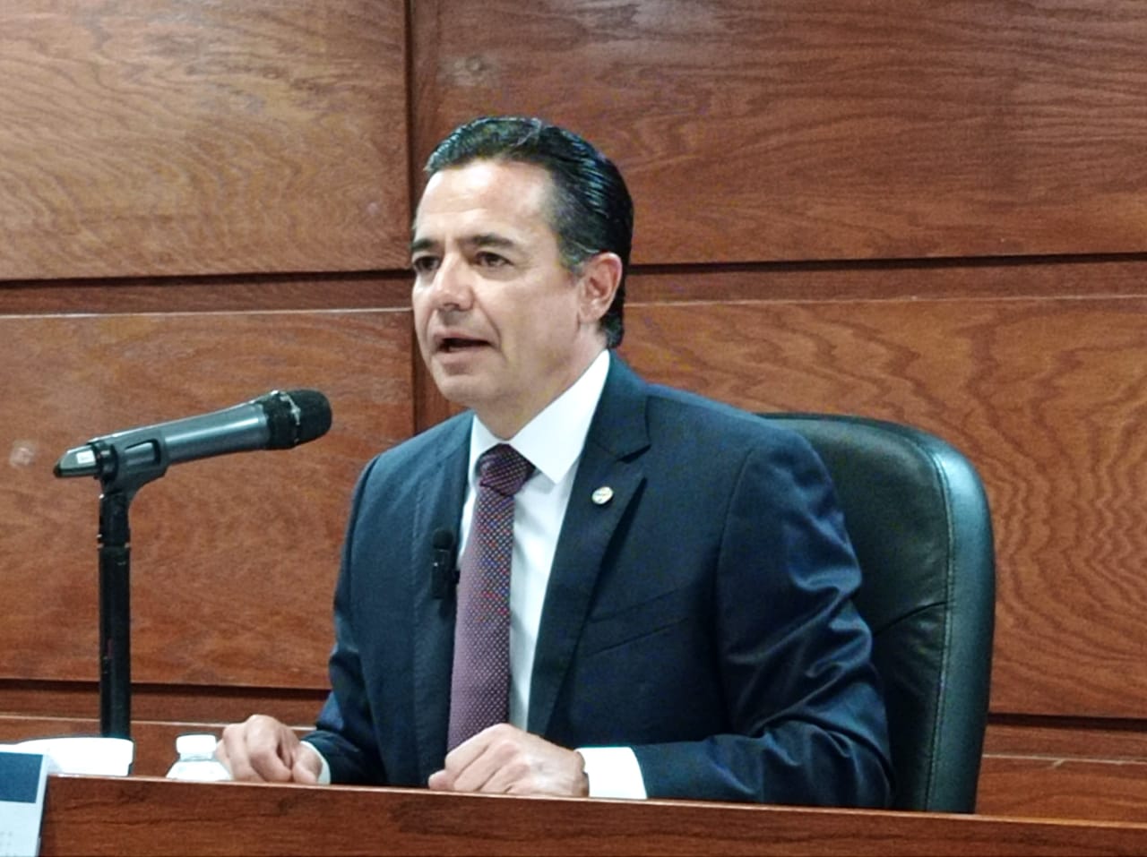 Afinan detalles para celebración del 52 aniversario de la UACJ con concierto de Alejandro Fernández.