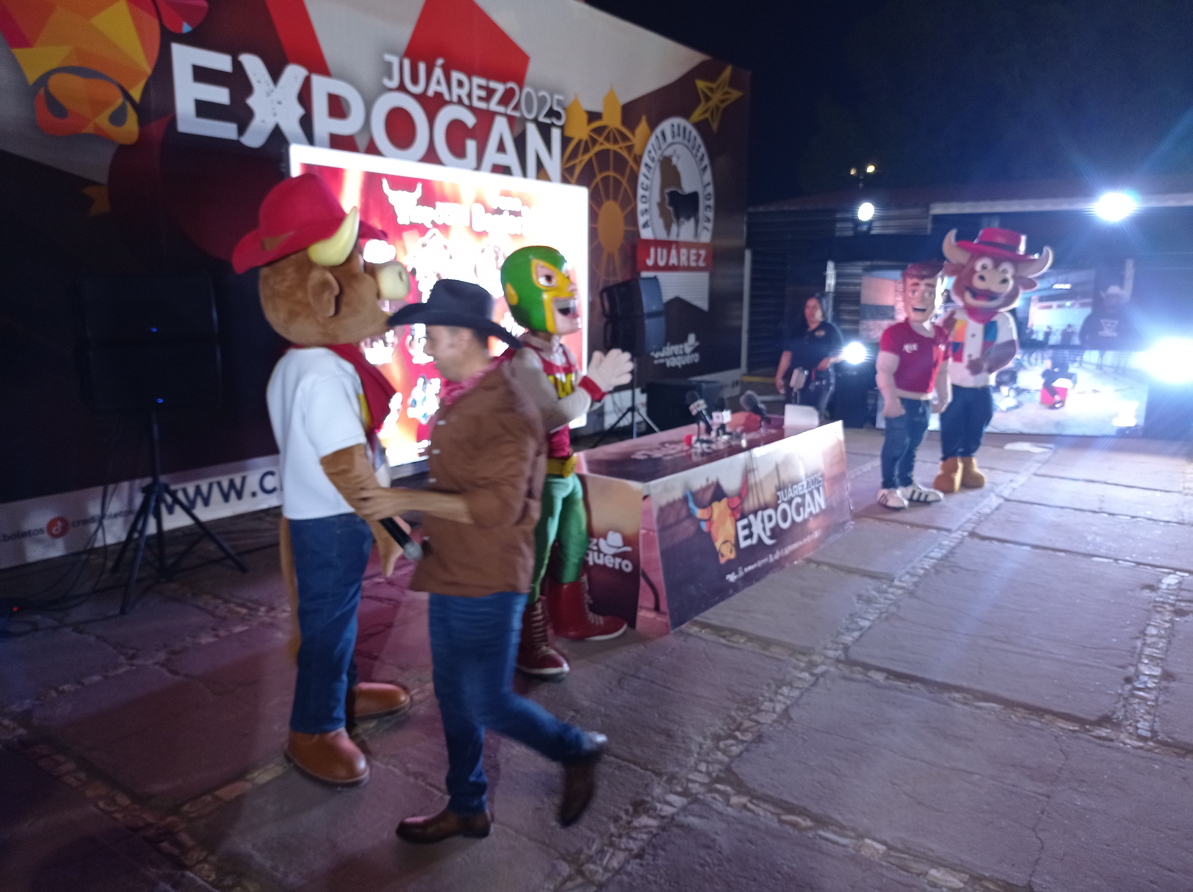 Grupo Firme, artista revelado para el cierre de la Expogan 2025.