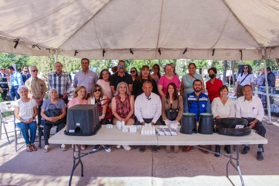Instalan sistema de riego con agua tratada en parque del fraccionamiento Arecco