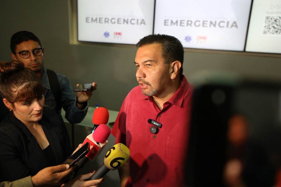 Busca Pérez Cuéllar reducir costos en regularización de autos importados