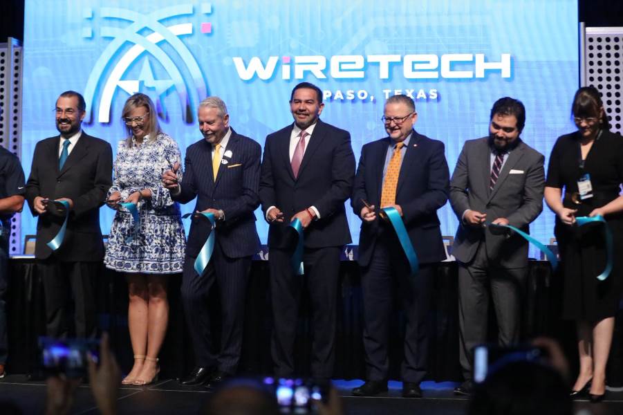 Pérez Cuéllar participó en inauguración de Expo Wiretech en El Paso