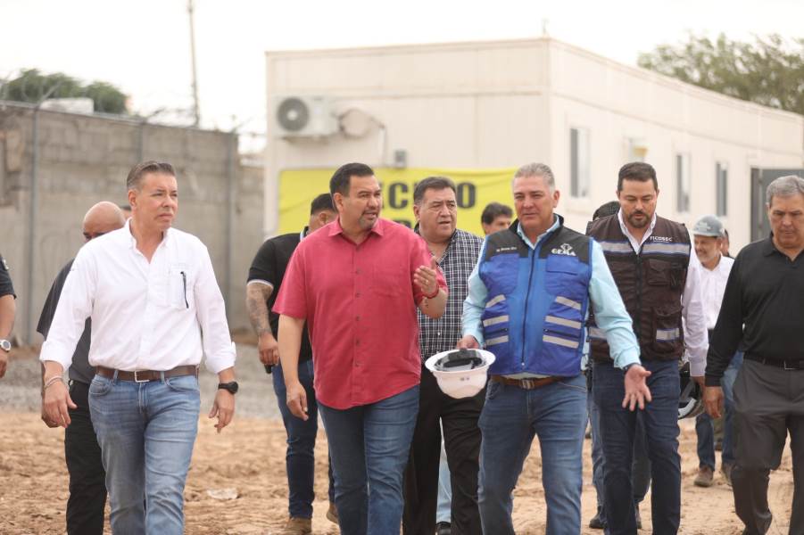Supervisa alcalde avances en centro recreativo para cuerpos de seguridad