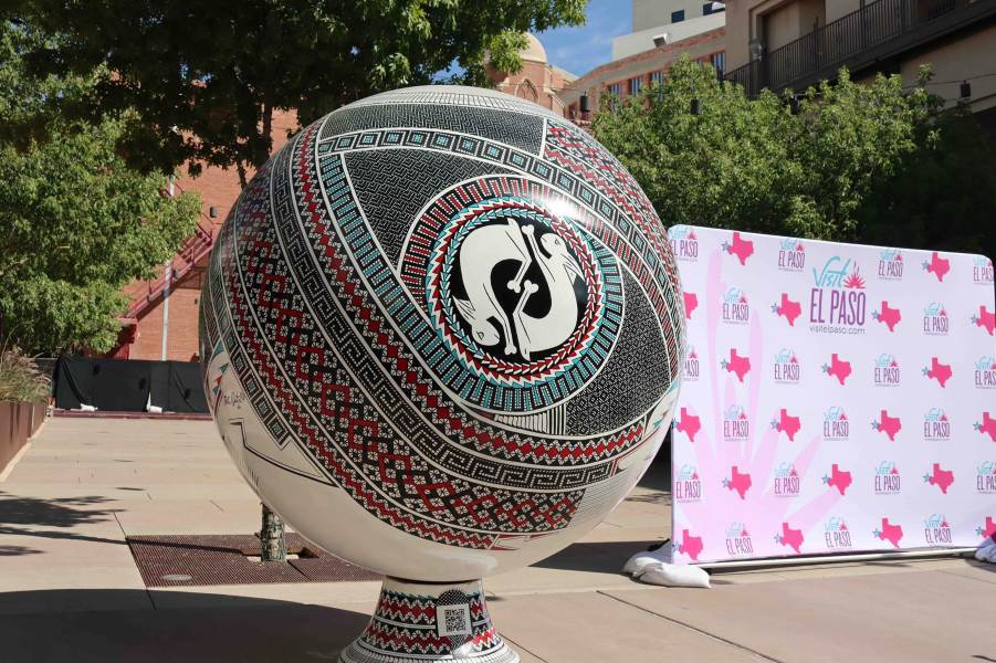 Inauguran en El Paso la exhibición “Esferas Monumentales de Mata Ortíz”