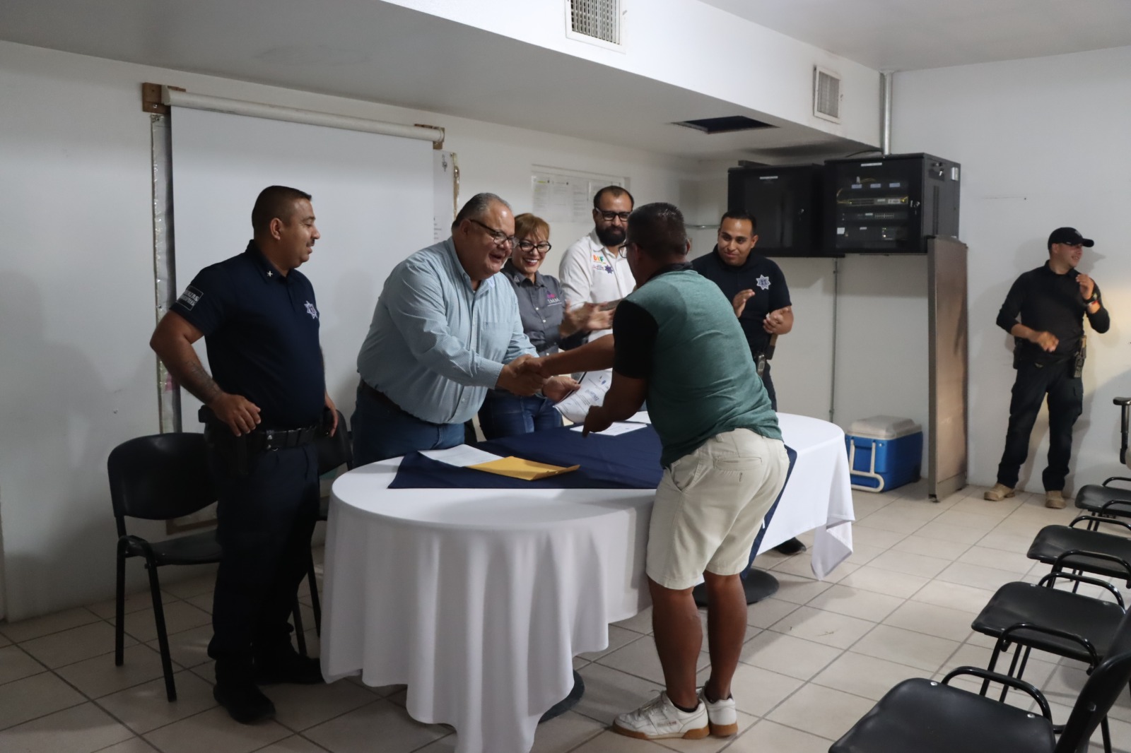 CEMATH realiza ceremonia de graduación de hombres en proceso de reeducación