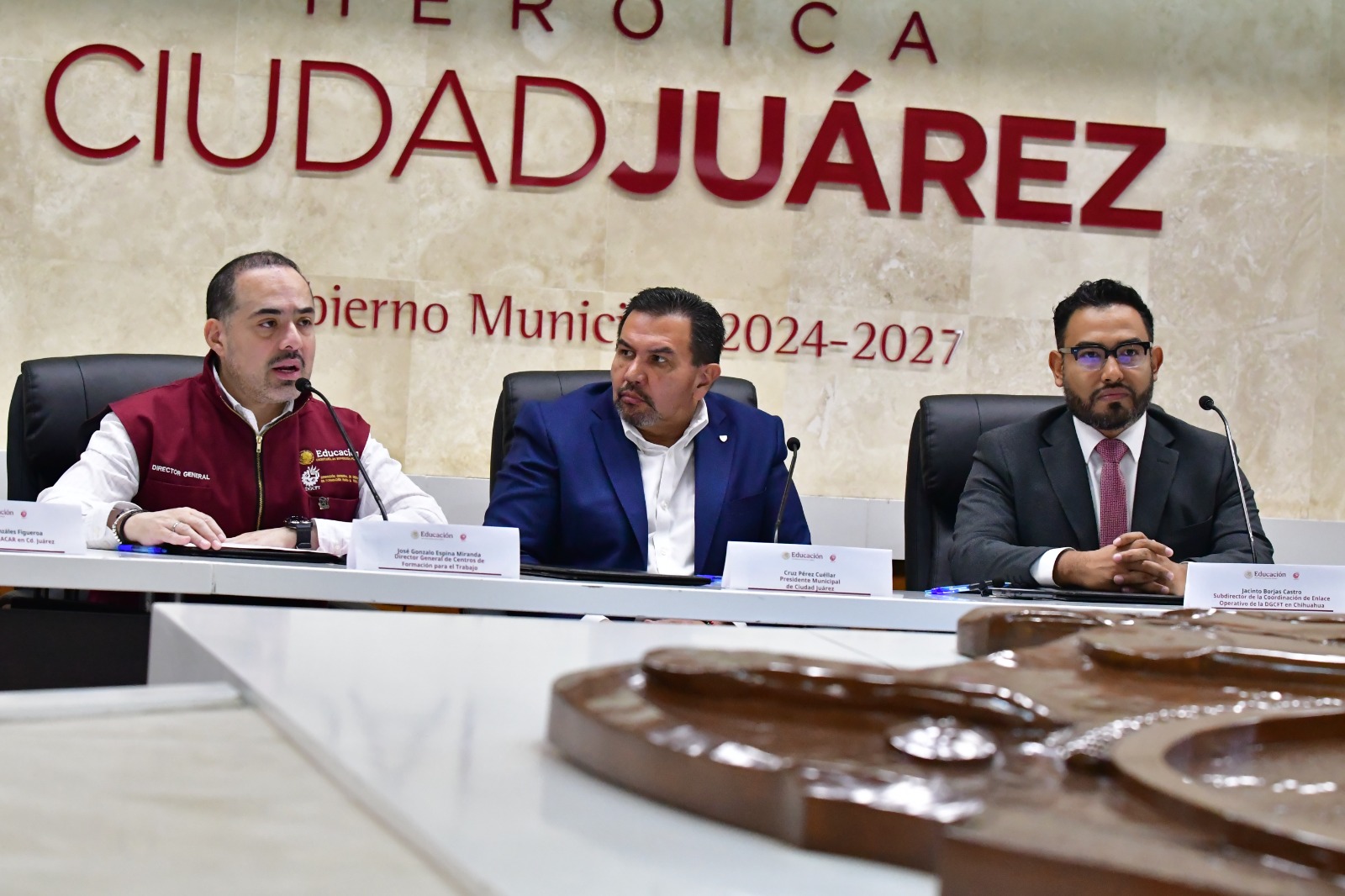 Arrancan municipio y CANACAR programa inglés en Marcha.