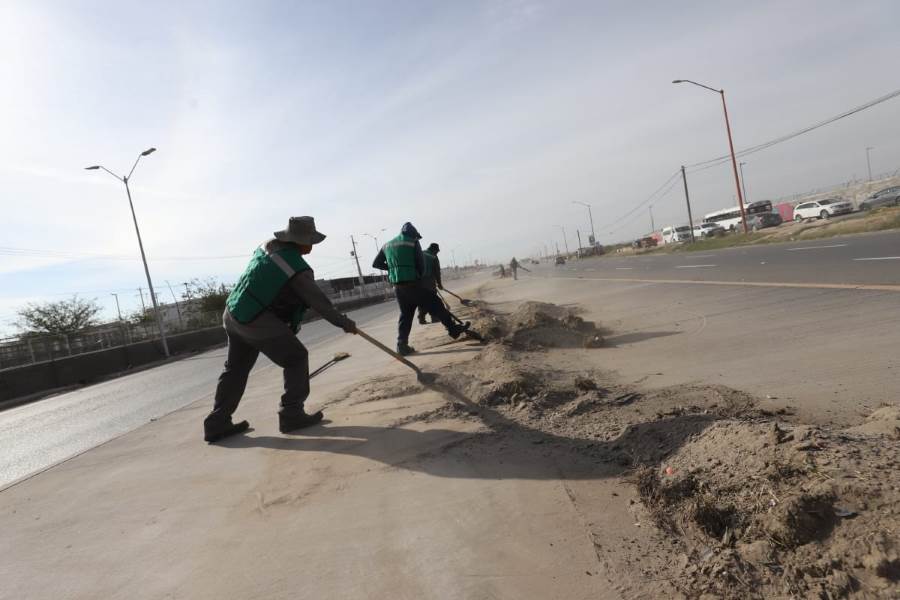 Realizan limpieza de vialidades en distintos puntos de Ciudad Juárez