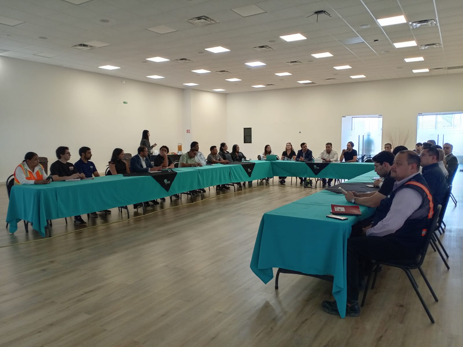 Preparan rutas alternas por obras en Juan Pablo II y Valle del Sol