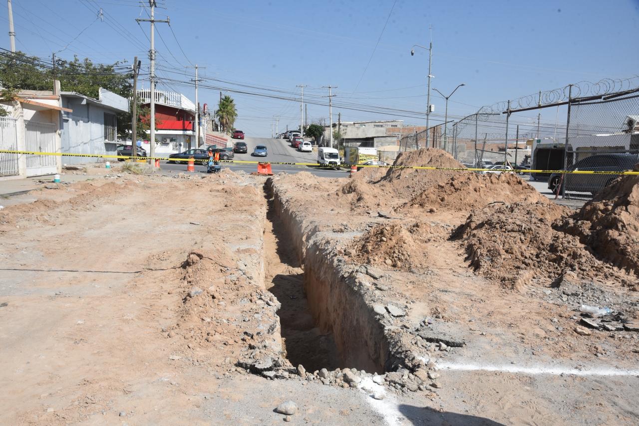Reportan avances en trabajos de pavimentación de la calle Guadiana.
