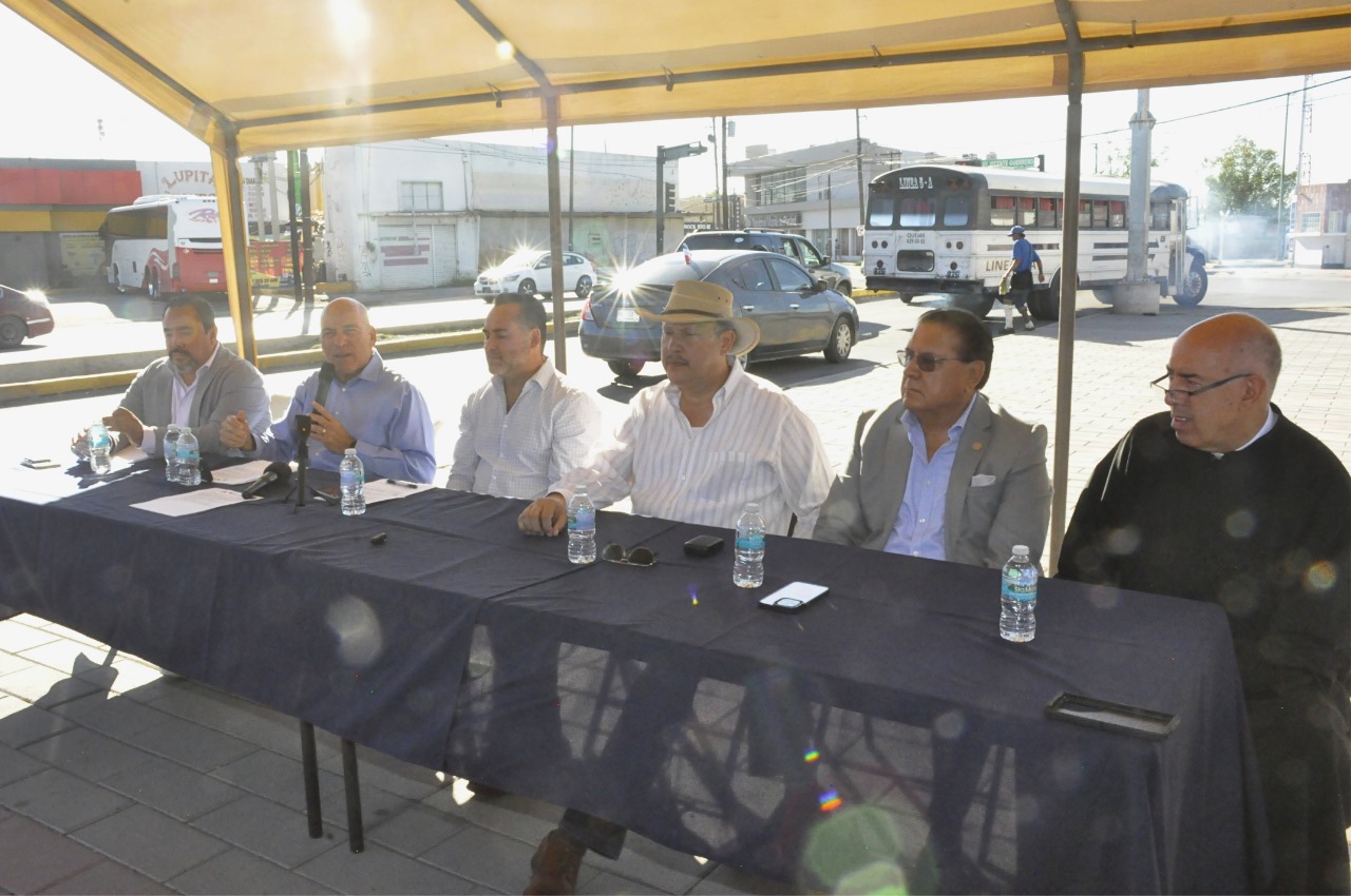 Truenan empresarios por la construcción del puente en la zona Centro.