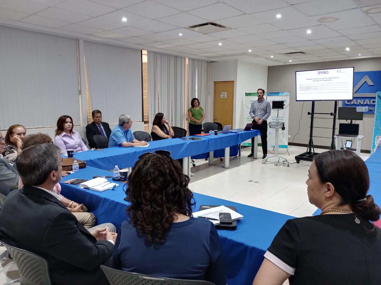 Buscan organismos la creación del Banco de Medicamentos.