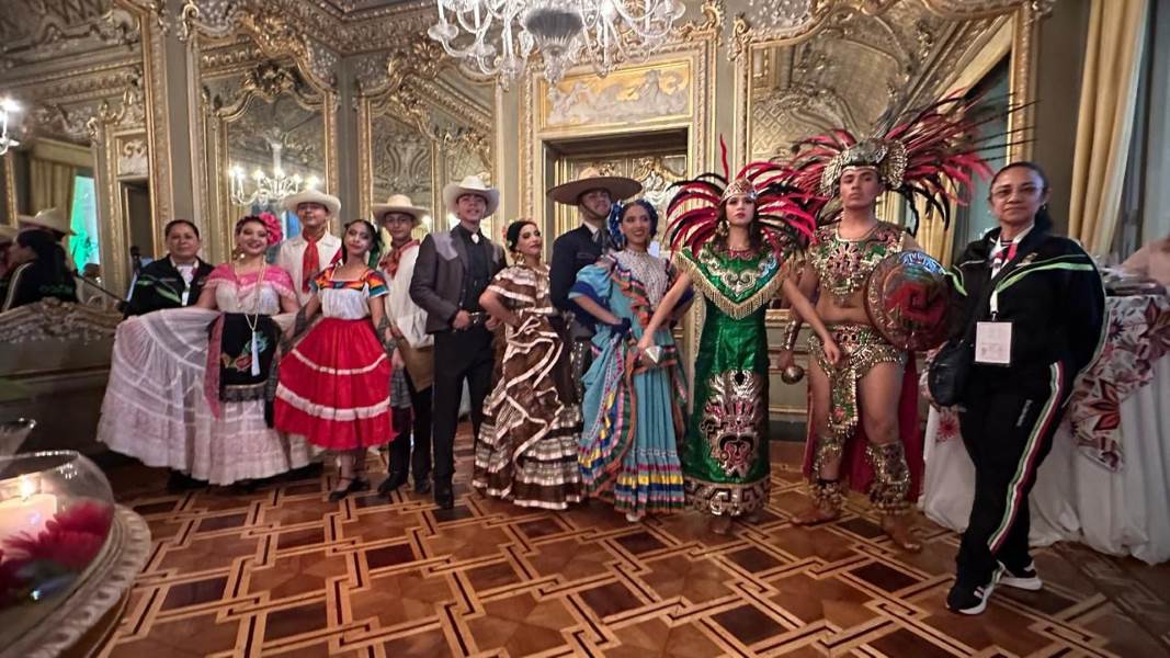 Triunfa en Italia grupo de danza folclórica “Témari” de la Secundaria Técnica No.60