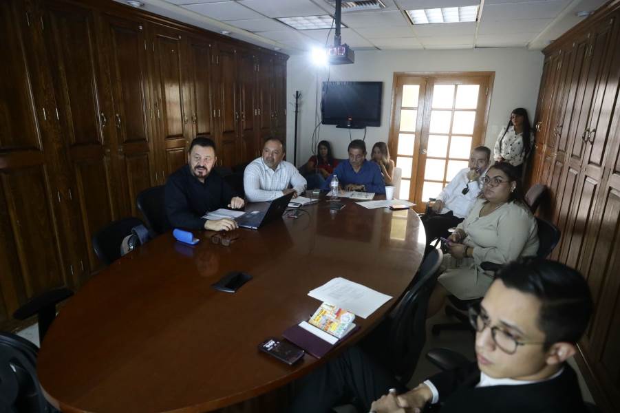 Inició cabildo juarense con la integración de comisiones