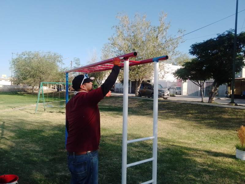 Atienden parques del fraccionamiento Valle Verde