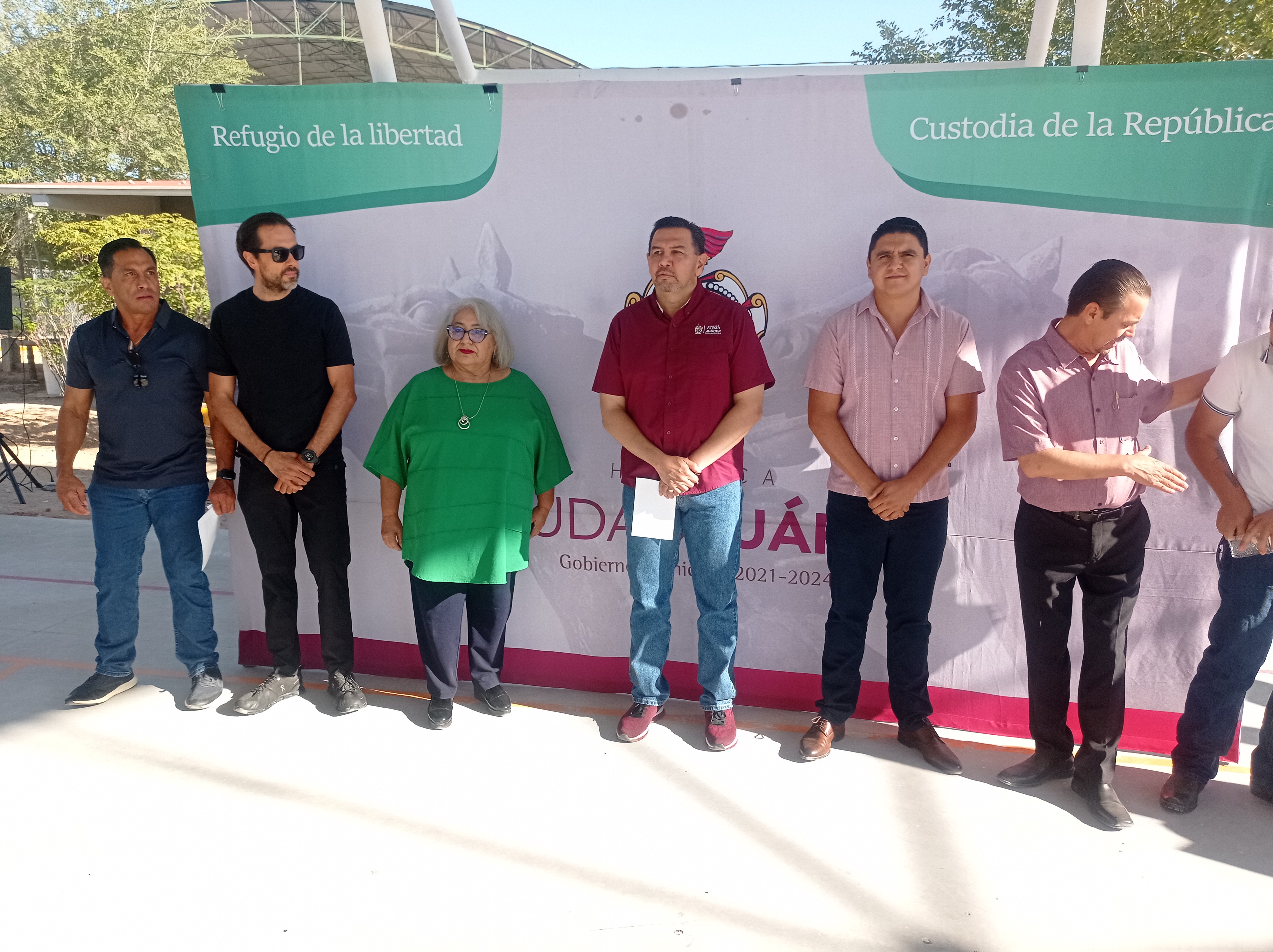 Continúa entrega de domos en escuelas.