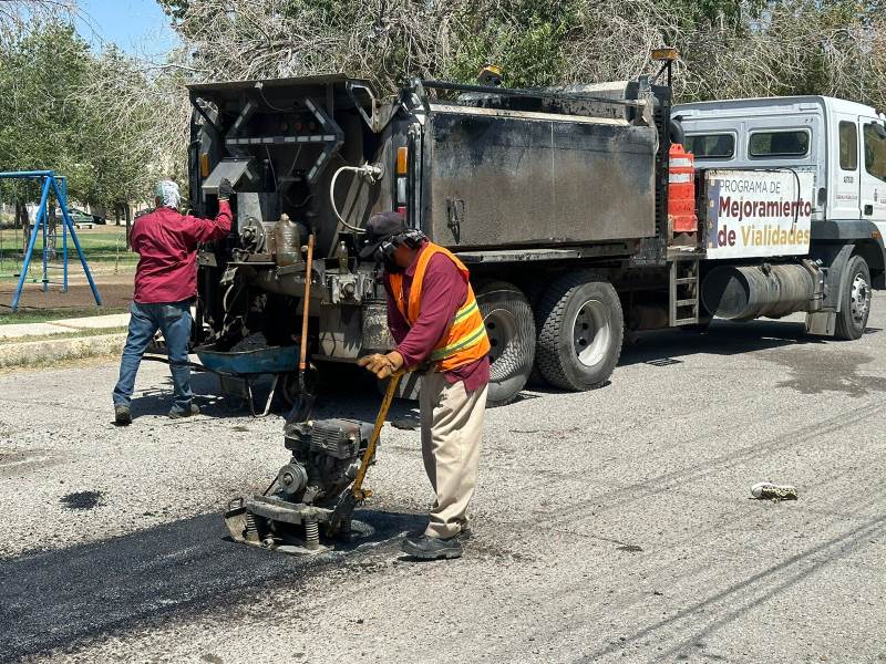Bacheó Obras Públicas más de 100 calles durante el mes de agosto