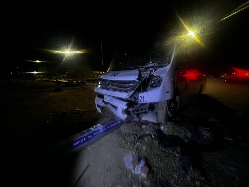 Chocó contra y daños botón de emergencia