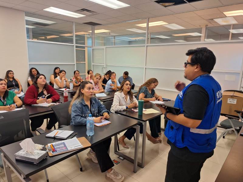 Se capacita personal del Centro de Justicia para las Mujeres “Marisela Escobedo”