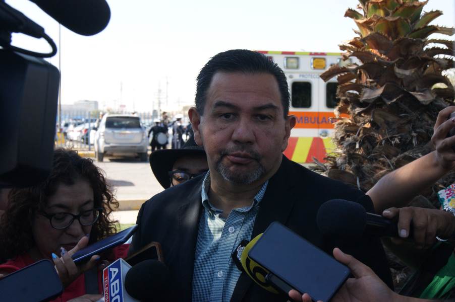 Ante amenazas a instituciones, despliega municipio patrullajes en planteles escolares.