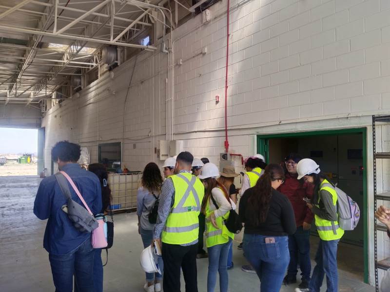 Visitaron estudiantes de la UACJ instalaciones del Relleno Sanitario