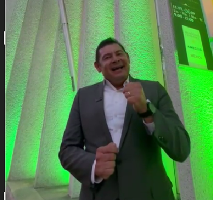 Felicita gobernador electo de Puebla al Presidente Municipal Pérez Cuéllar