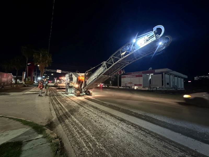 Mantiene Obras Públicas trabajos nocturnos en mantenimiento de vialidades