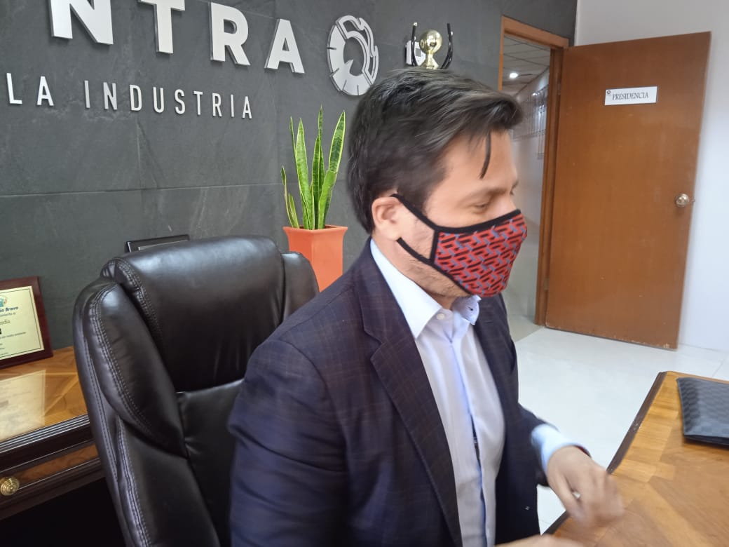 Prevén ralentización en empresas por posible recesión en EEUU.