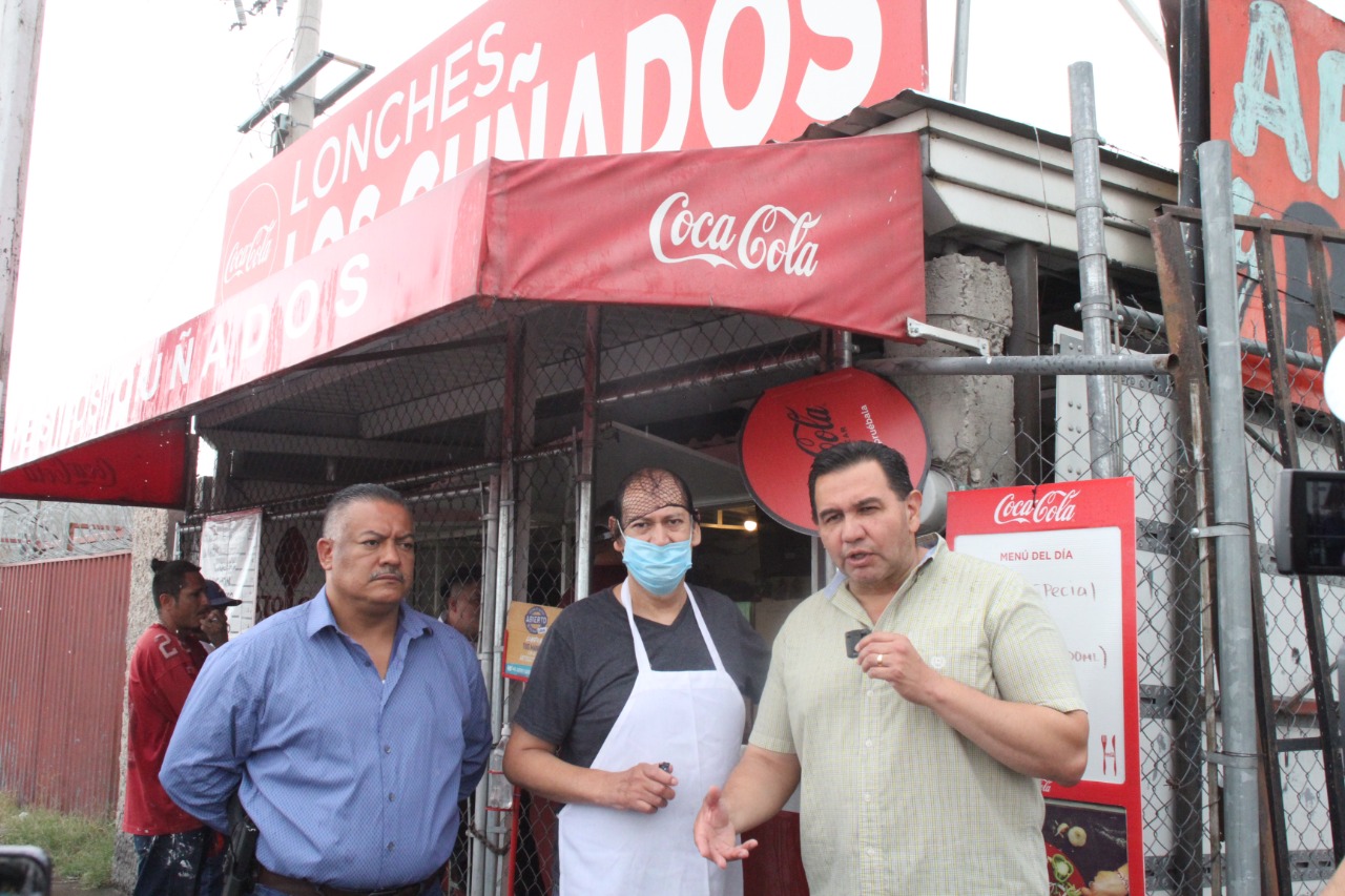 Visita Alcalde negocio de lonches "Los Cuñados"