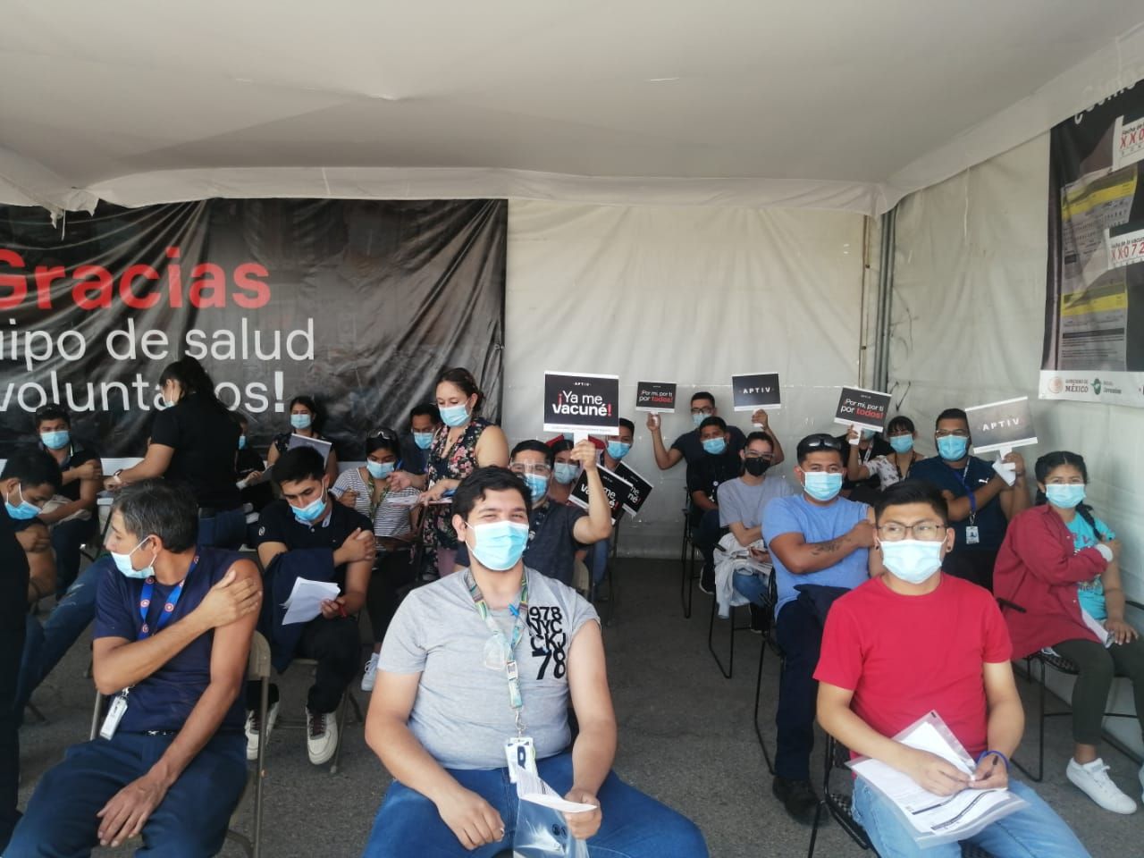 Sin filas en centro de vacunación de Aptiv