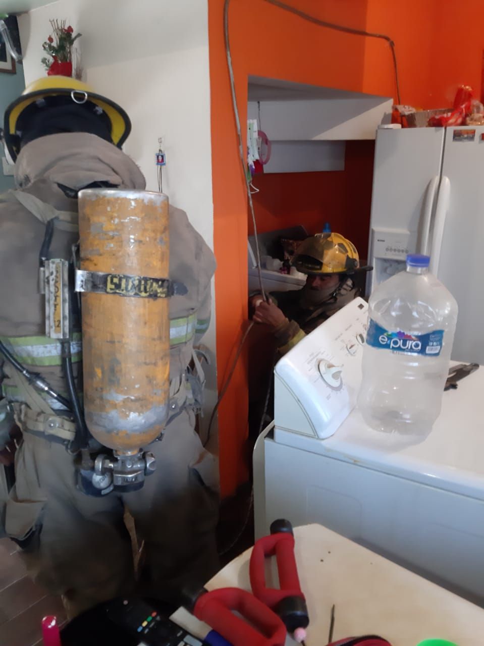 Atienden Bomberos, incendios, accidente vehicular y fuga de gas