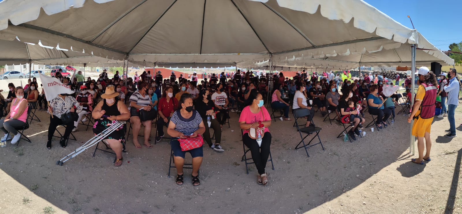 Felicita Cruz Pérez Cuéllar a las madres; promete apoyo para Centros de Atención Infantil_