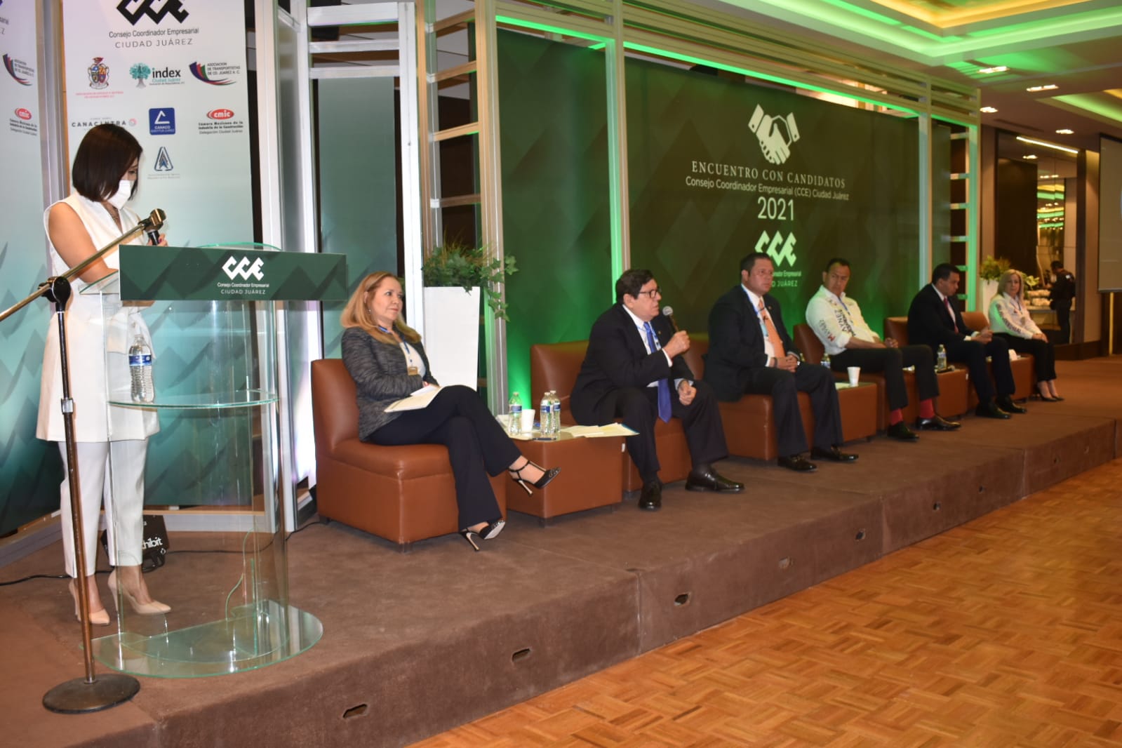 Participan aspirantes a la presidencia municipal en “Encuentro de candidatos 2021”