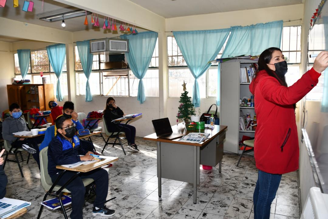 Prohíbe  SEyD posadas y festejos en escuelas